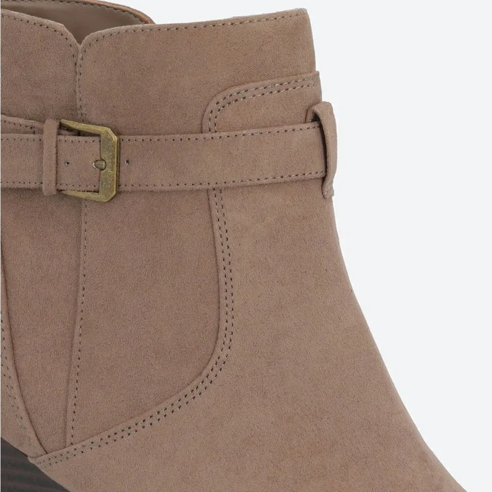 Market & Spruce Womens Taupe Serah Suede Heel Booties Boots Size 7.5 NWOB